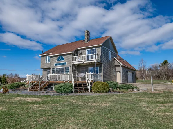 81 Maplewood Road, Newport, ME 04953