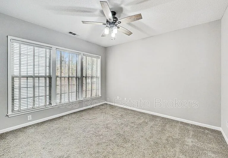 1645 Heyford Cir NW — Photo 25