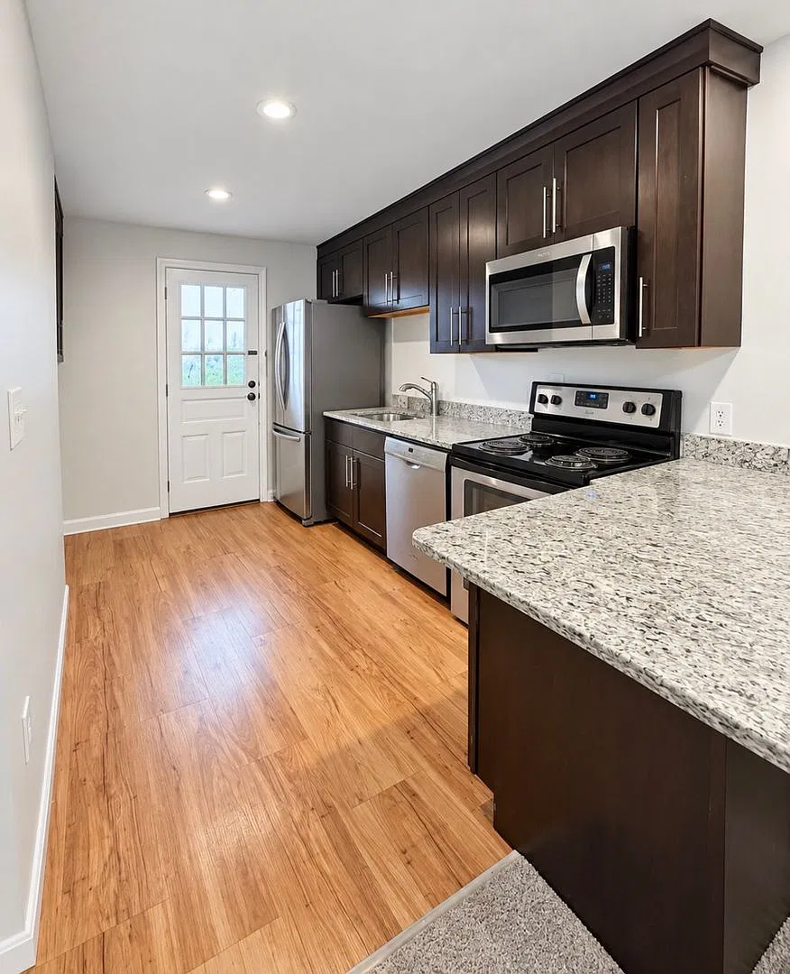 Amoskeag Apartments — Photo 3