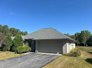 73 Iris Way, White River Junction, VT 05001
