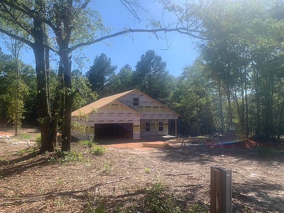 2nd image of 564 Hillman St