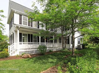 1128 Hedgerow Dr, Grayslake, IL 60030