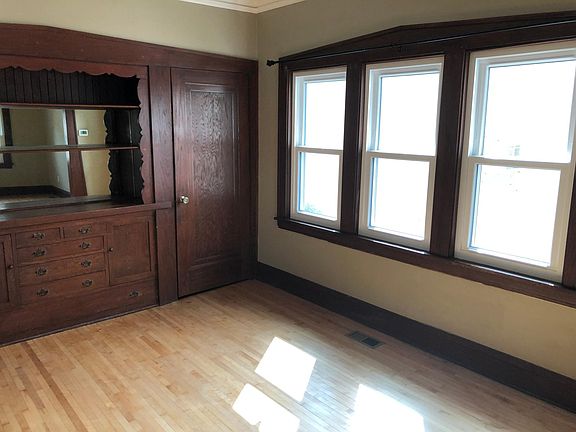 5th image of 2223 Johnson St NE Unit 1