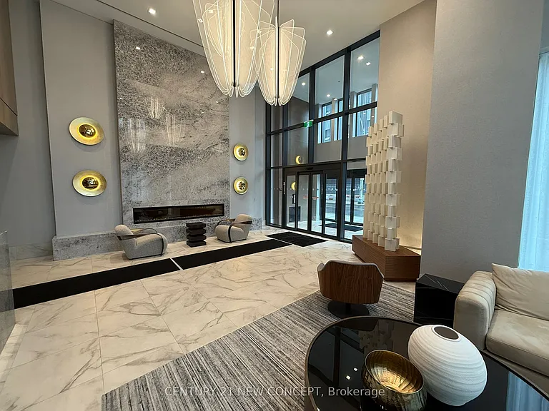 75 James St S #416 — Photo 3