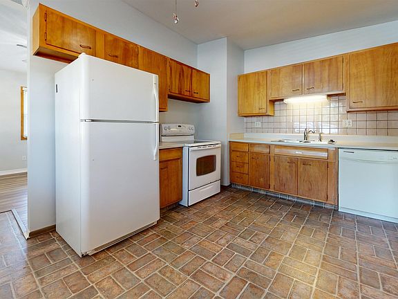 5th image of 2909 SW Twilight Dr