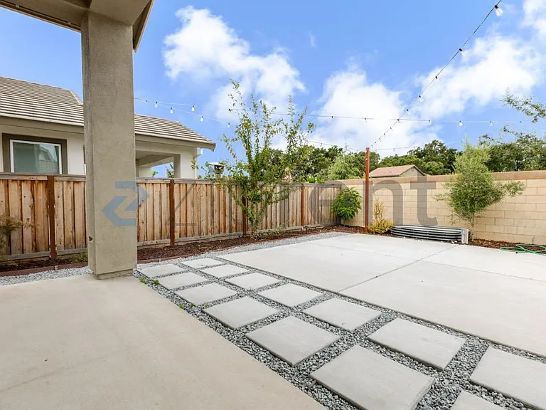 2776 Elderberry St — Photo 28