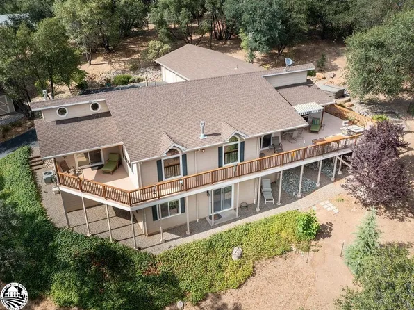 20966 Hemlock St, Groveland, CA 95321