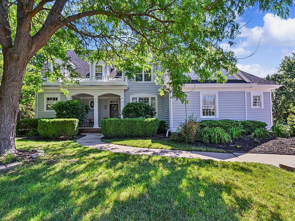 1st image of 2270 Vincent DRIVE