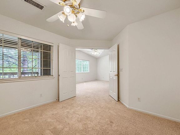 5th image of 2927 Whitetail Cir