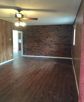 4th image of 333 Travis Dr