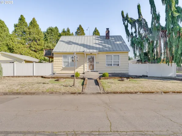 3701 I St, Vancouver, WA 98663