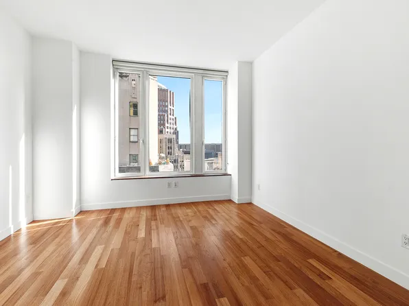 15 William Street image 2 of 17