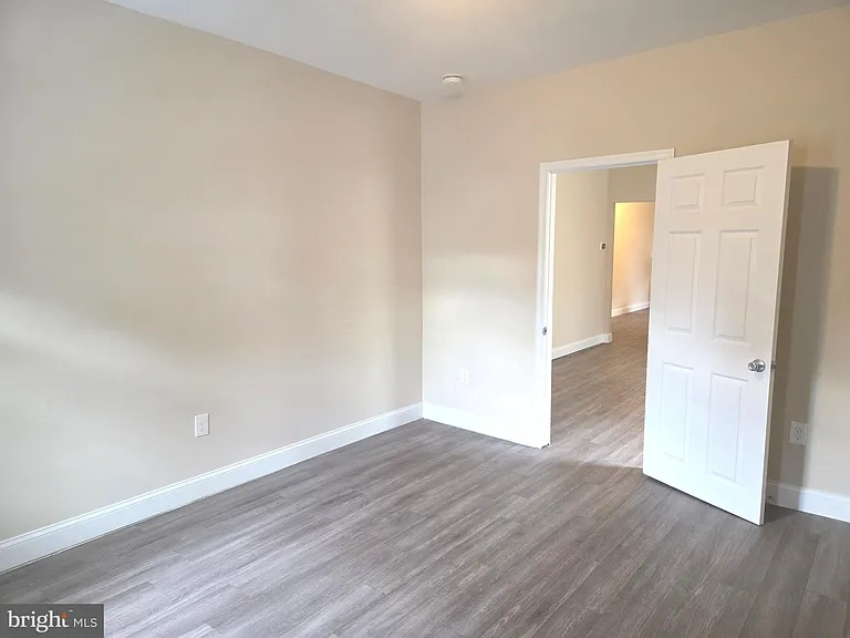 157 Robertson Ave — Photo 11