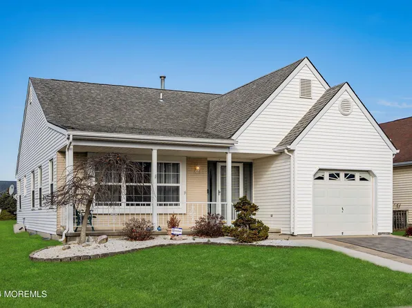 6 Gwyn Court, Toms River, NJ 08757