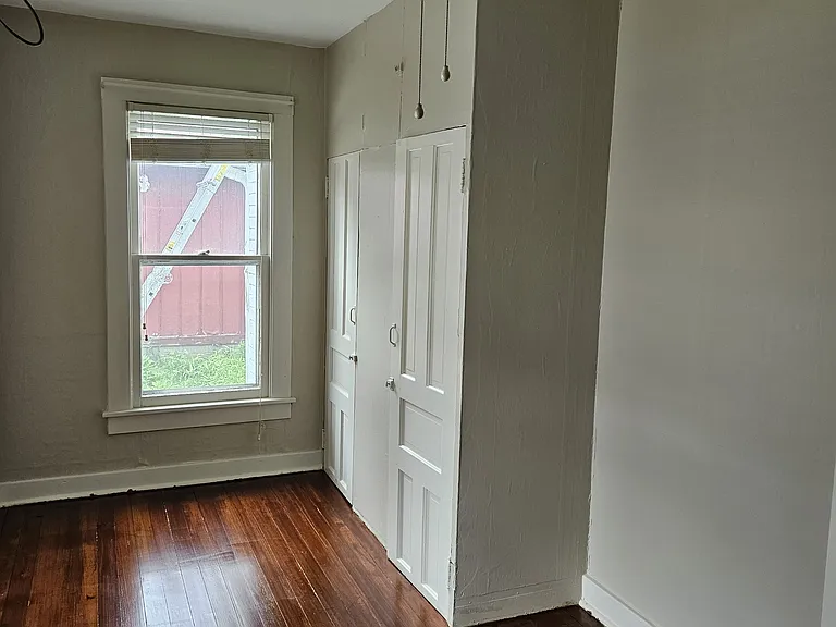 426 W 14th St — Photo 5