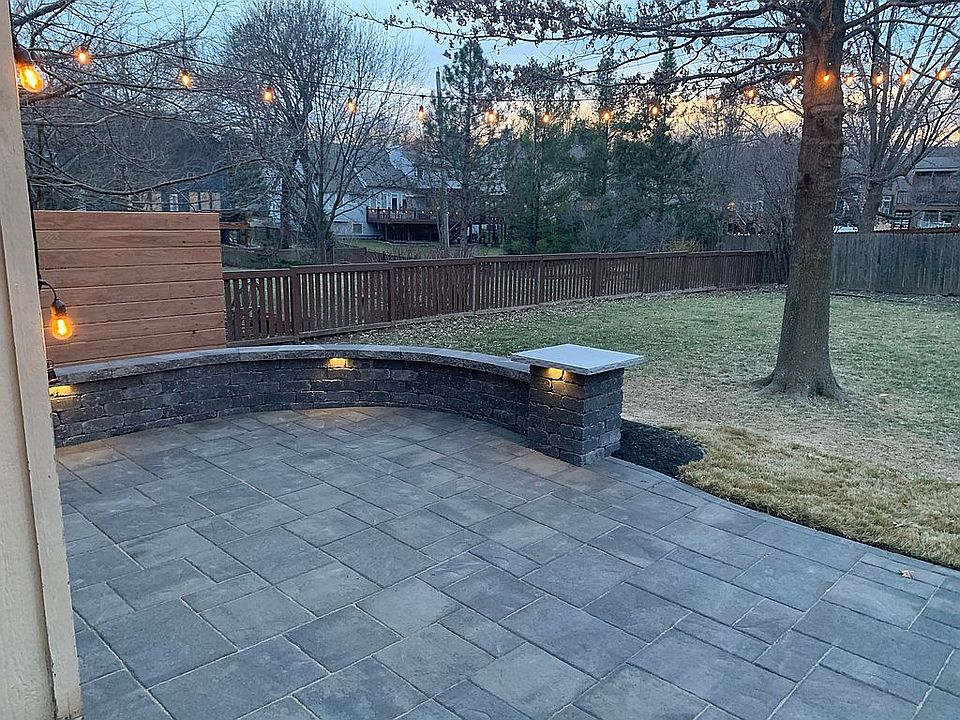 2nd image of 12802 Connell St