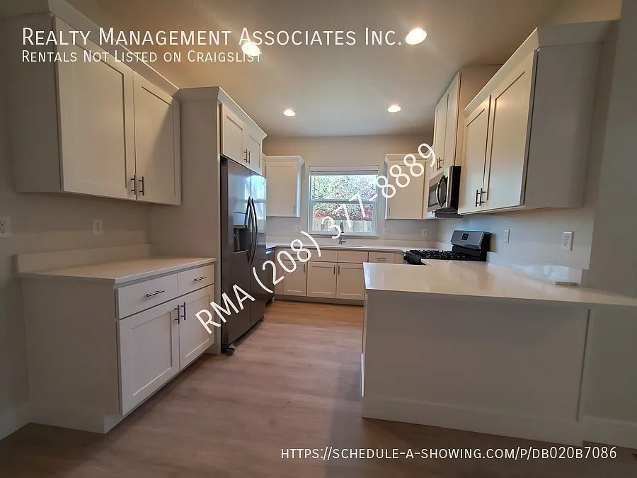 3 Bedroom 2 Bathroom Units in South West Boise — Photo 4