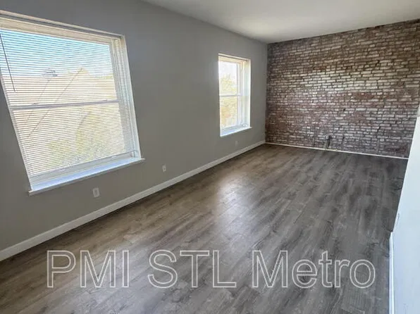 2108 S Spring Ave, Saint Louis, MO