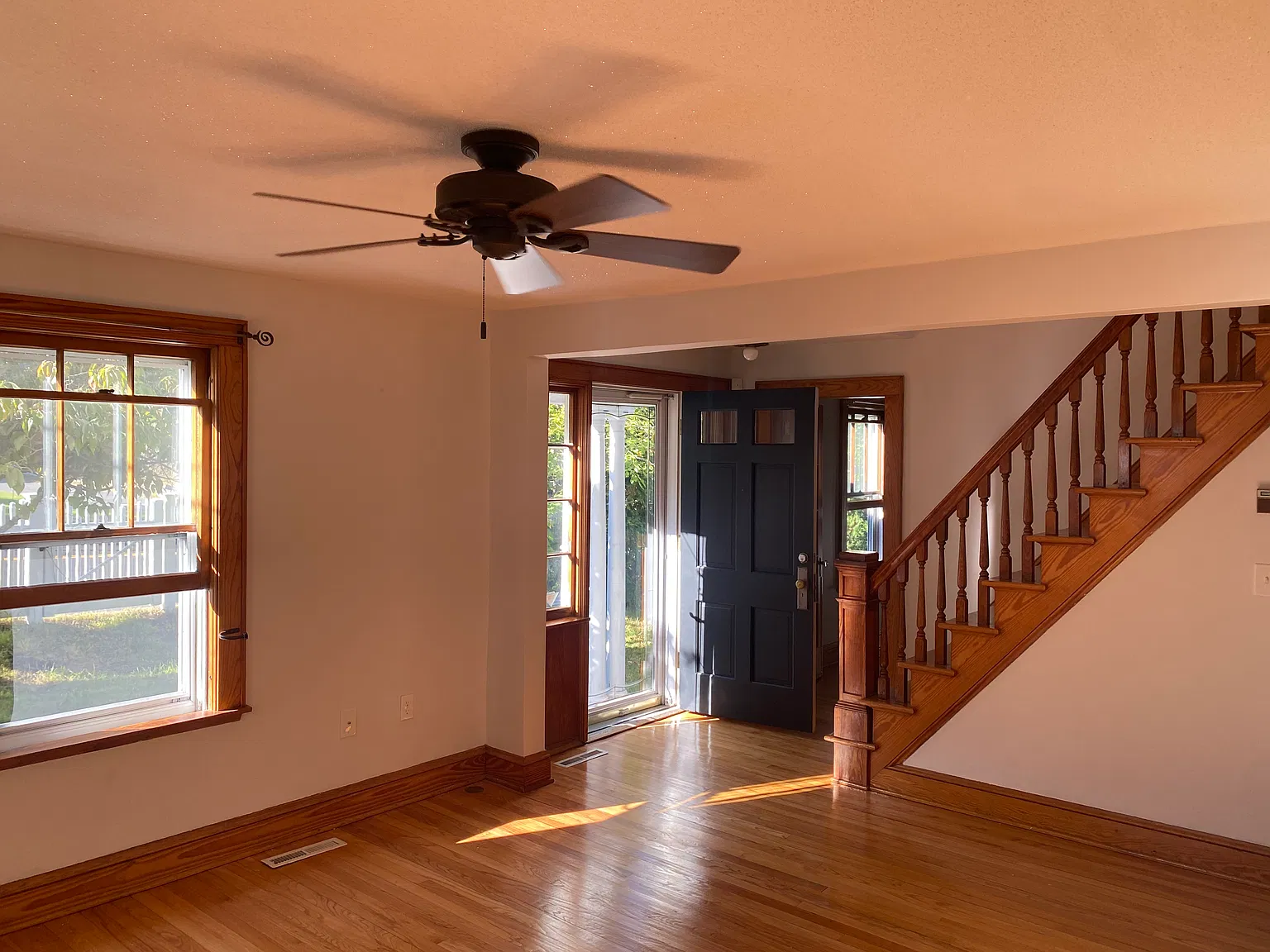 3 bed, 1.5 bath, 1500 sqft, $3,200 — Photo 4