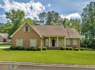 304 Oak Pointe Dr, Dublin, GA 31021