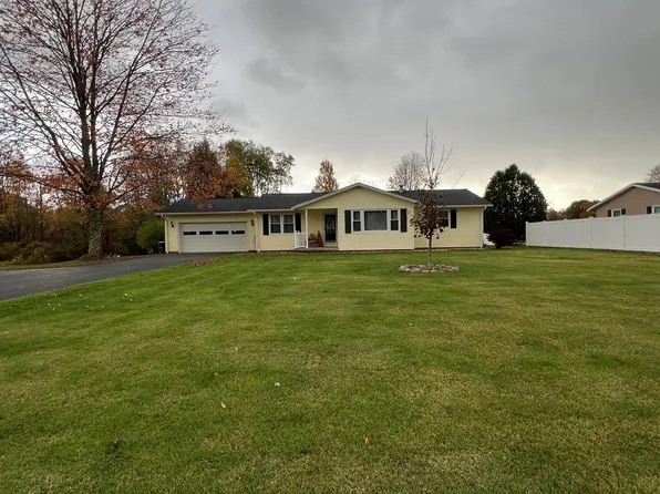 106 Gilmore Dr, Seneca, PA 16346
