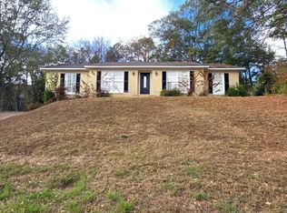 1800 Coventry Dr, Columbus, GA 31904