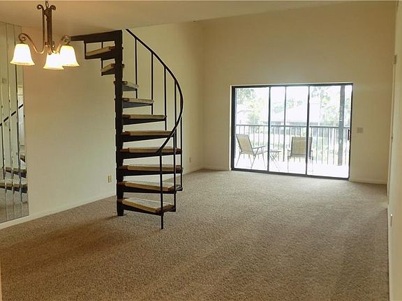 2nd image of 15488 Admiralty Cir APT 6