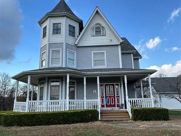 4499 Canterbury Ln, High Ridge, MO 63049