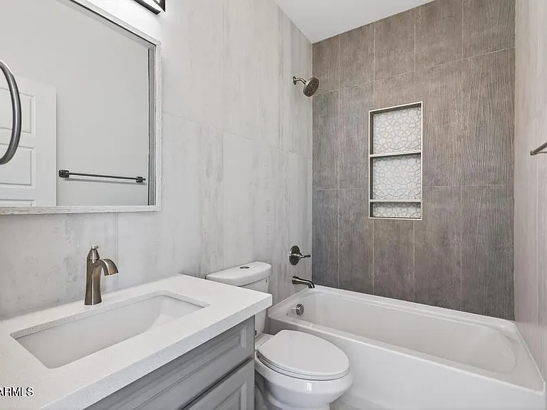 739 S Central Ave #2 — Photo 26