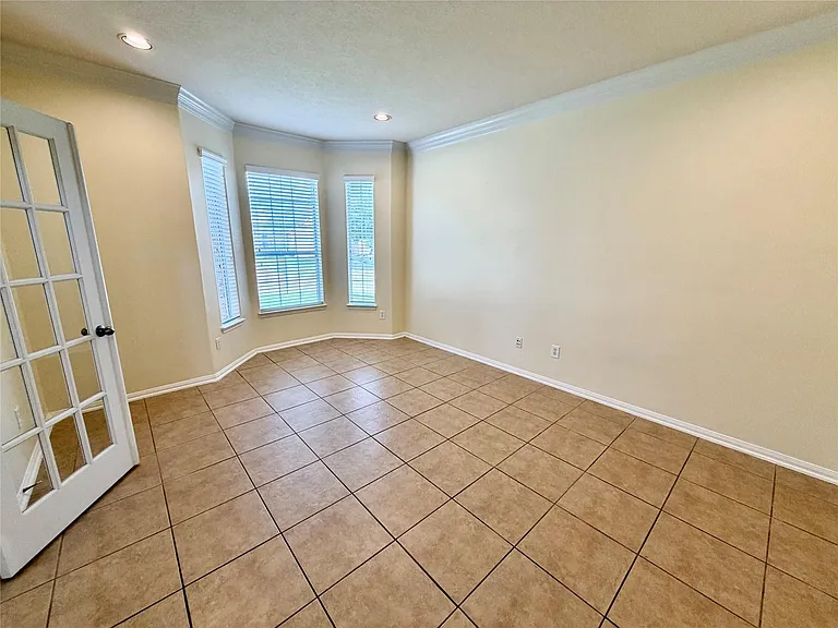 25206 Auburn Terrace Dr — Photo 5