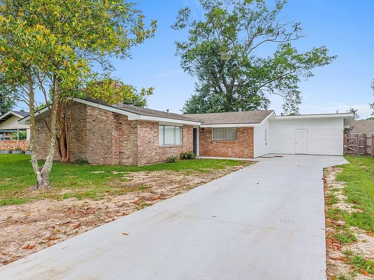 4842 Ponderosa Dr — Photo 1