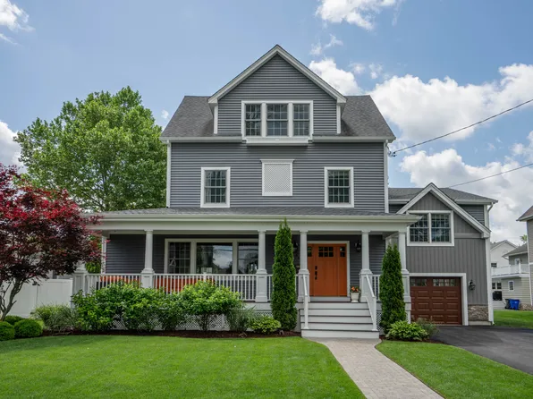 33 Whitman Avenue, West Hartford, CT 06107