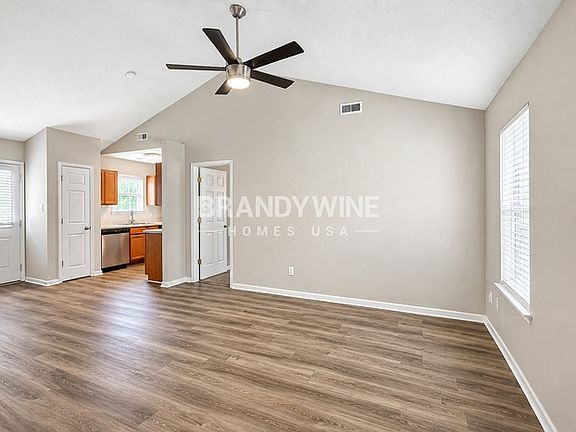 4th image of 1735 Thriftwood Dr