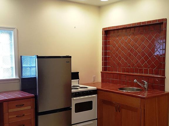 Full kitchenette - Studio