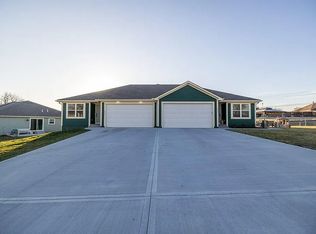 634 Morningview Dr #634, Harrisonville, MO 64701