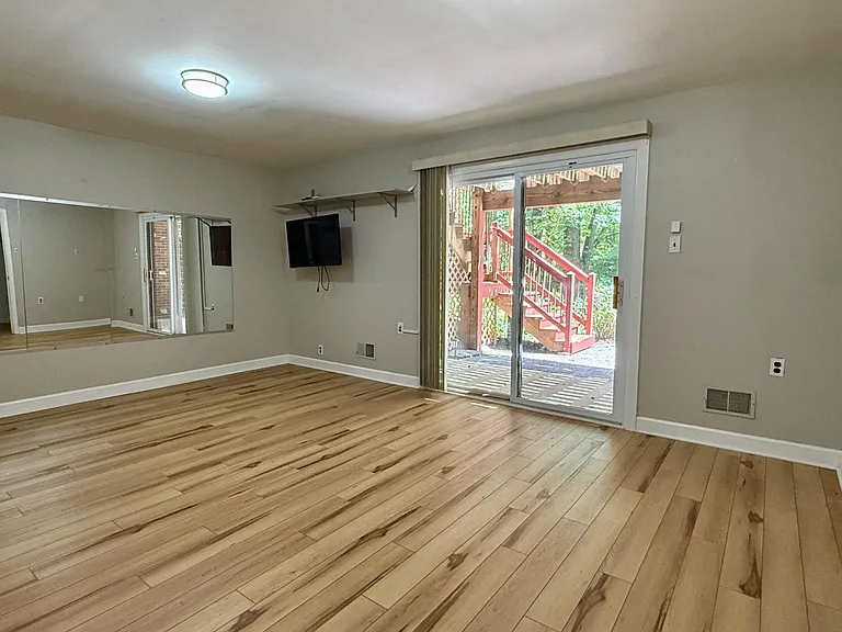 5545 Doral Dr — Photo 20
