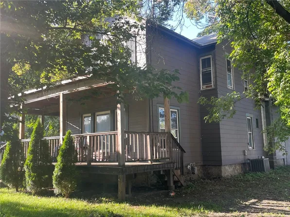 37 E Main St, Shortsville, NY 14548