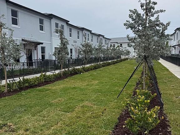 3rd image of 15565 SW 280th St #3