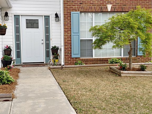 2nd image of 1715 Leigh Meadow Dr