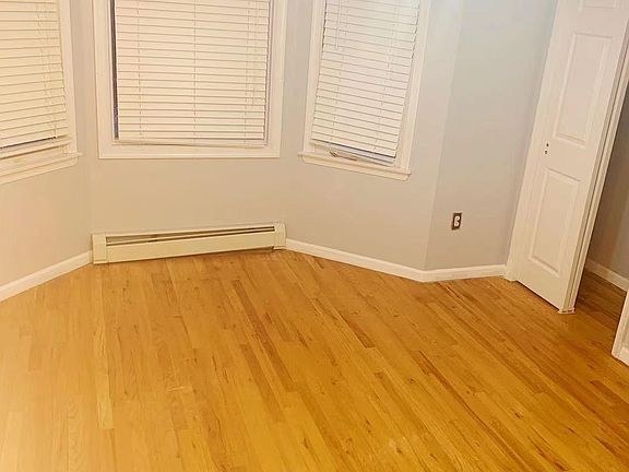 5th image of 484 Vernon Ave APT 1