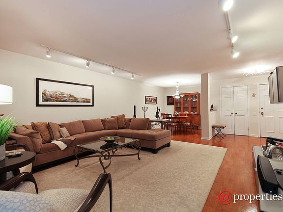 Living Room / Dining Room