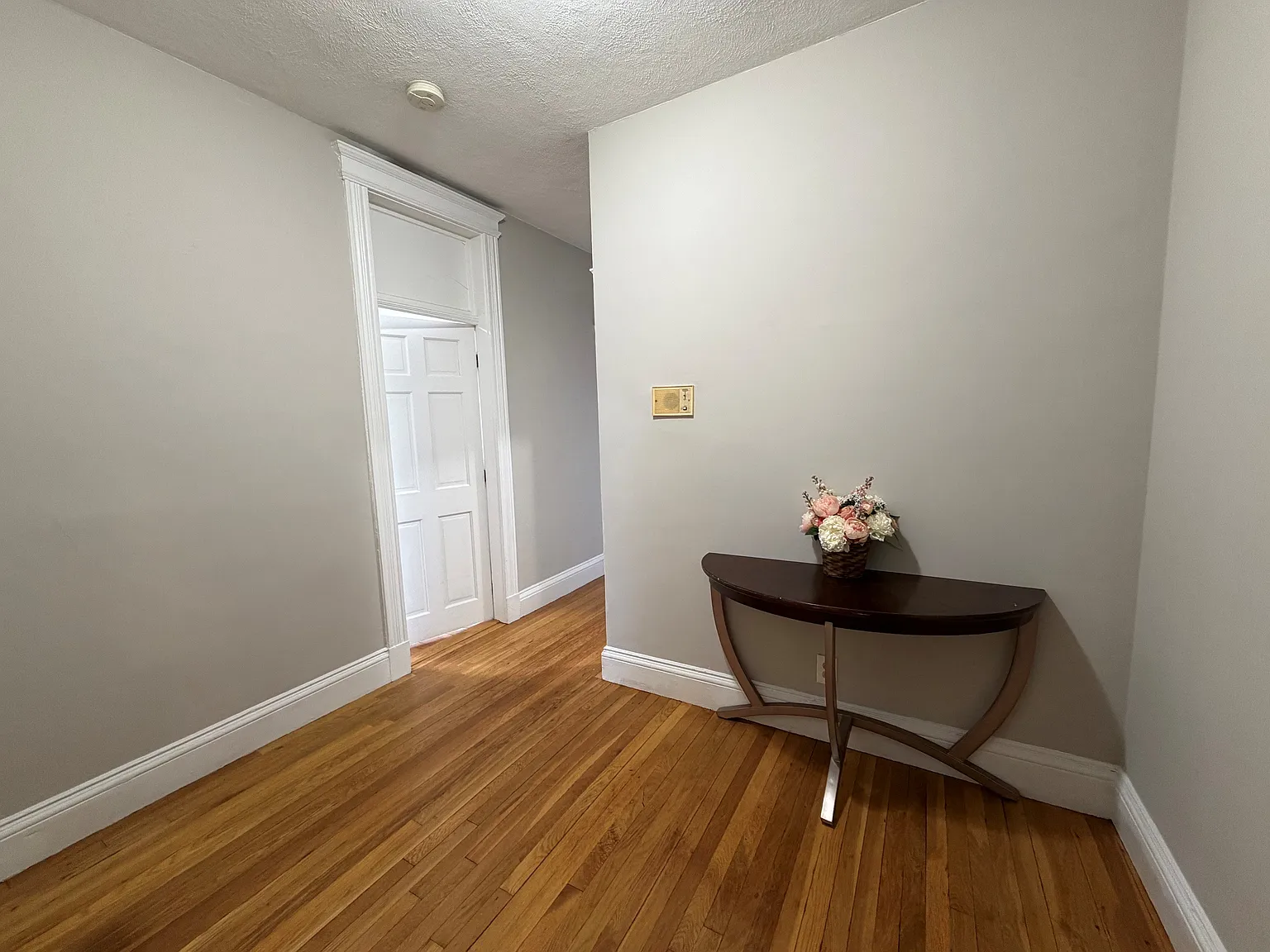 1 bed, 575 sqft, $2,100 — Photo 4