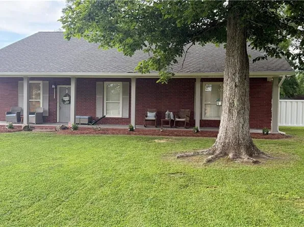16446 Pernecia Ave, Greenwell Springs, LA 70739