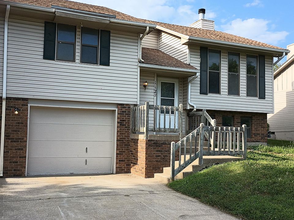 1122 Ridgeway Dr, Raymore, MO 64083 Zillow