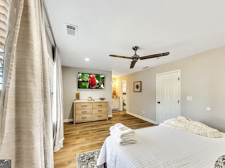1018 Falling Valley Ct SE — Photo 19