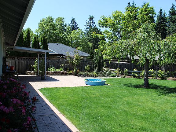 2nd image of 945 SE 56th Ave