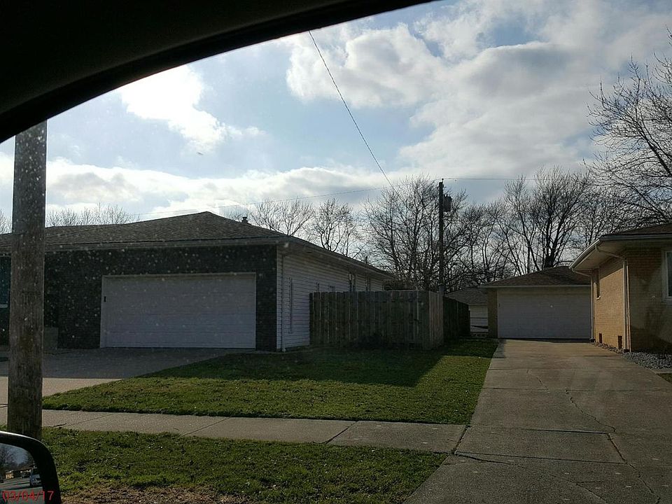 2nd image of 10034 4th St