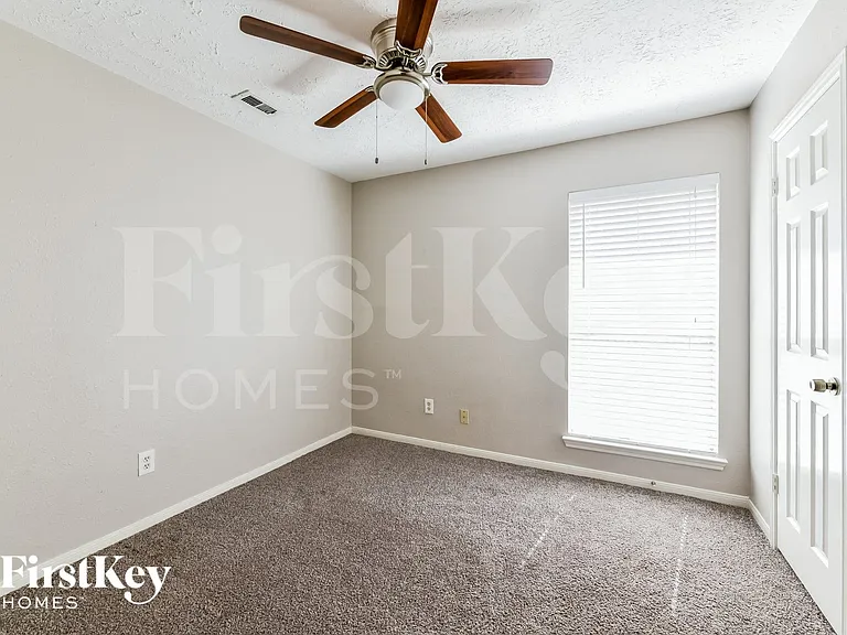 8511 Stagewood Dr — Photo 11