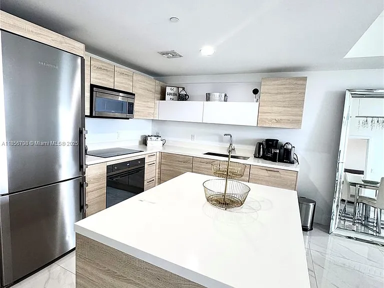 16385 Biscayne Blvd #2720 — Photo 25