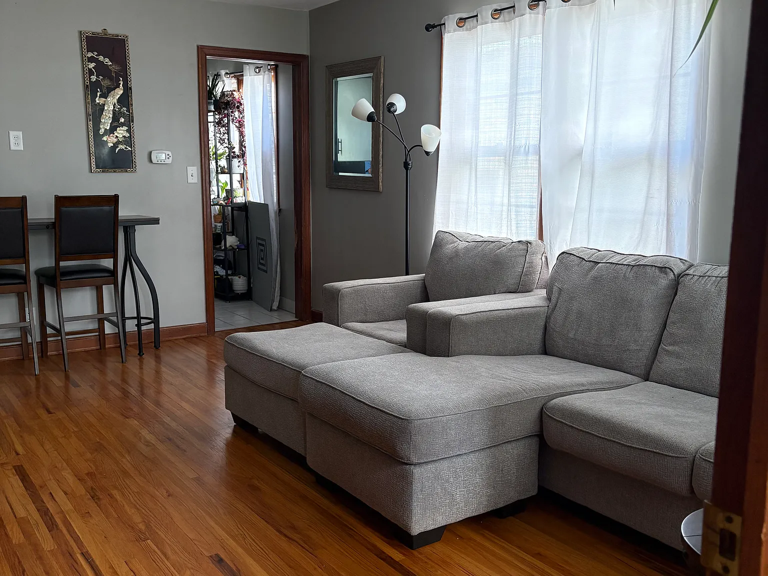 2 bed, 1054 sqft, $1,500 — Photo 3